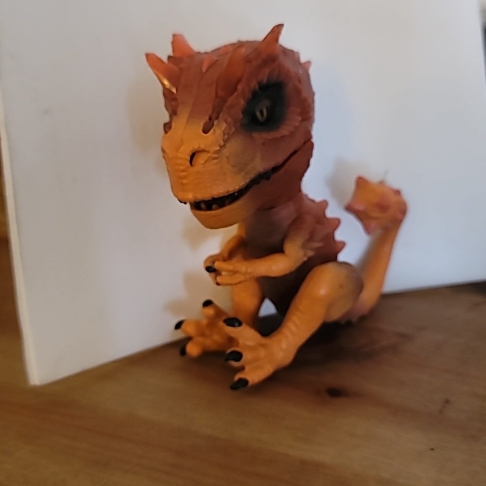 Fingerling toy